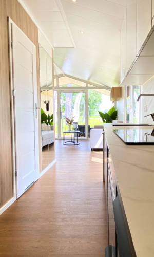 Casa movil black light