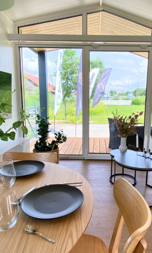 Casa movil black light