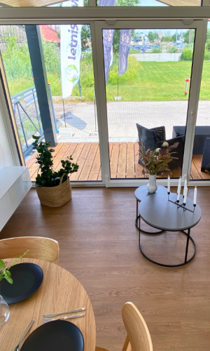 Casa movil black light