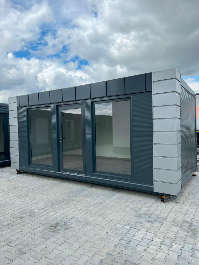 CONTENEDOR HABITABLE 700CM X 300CM