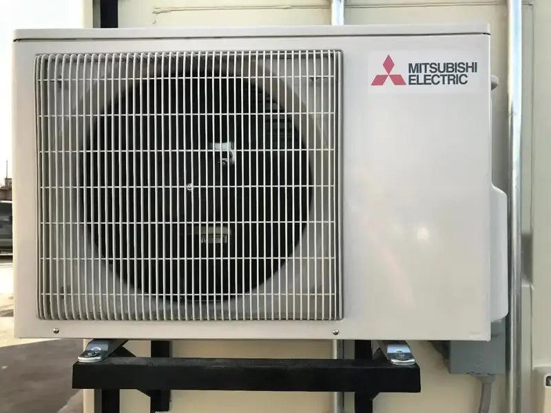 Contenedor marítimo transformado en oficina de 20 pies