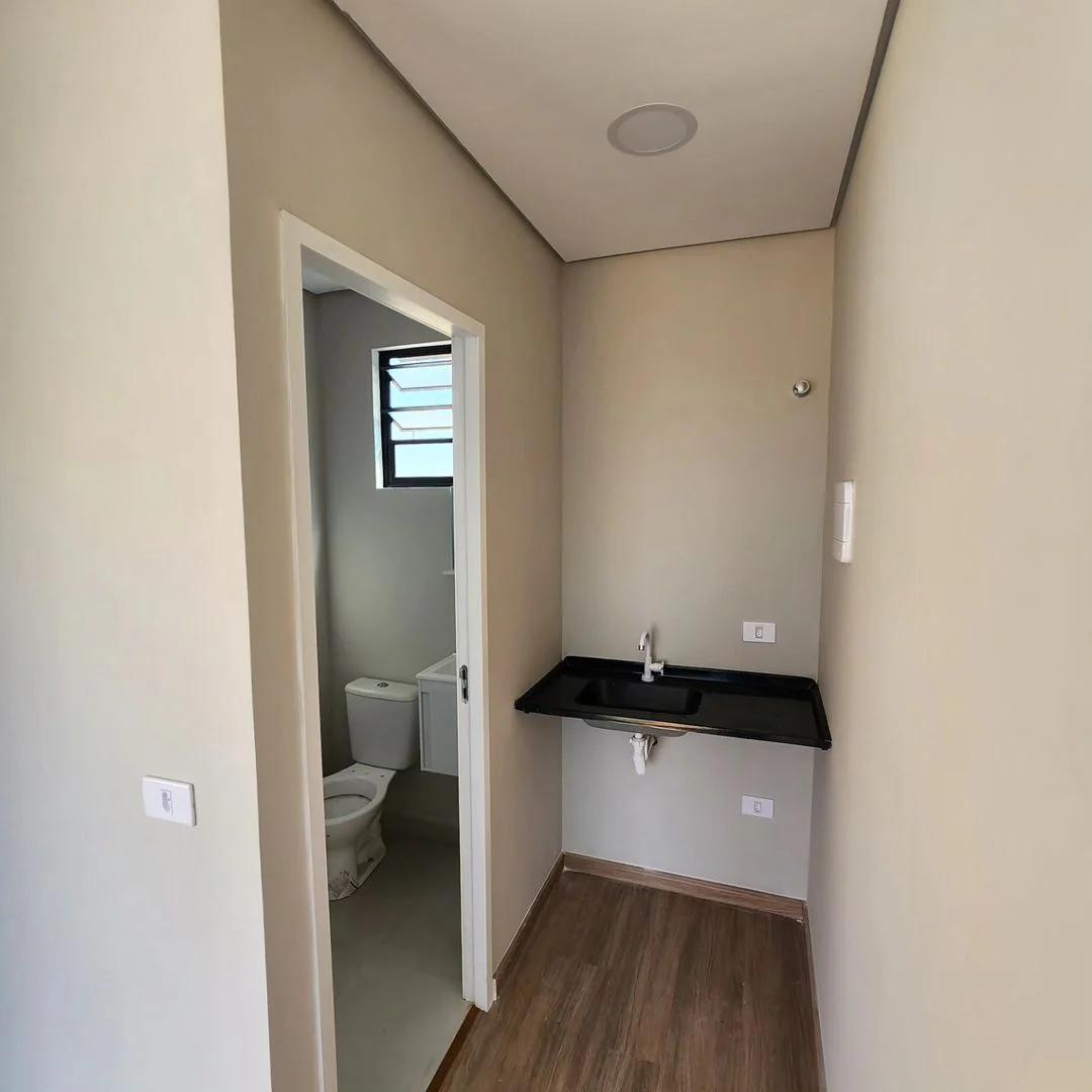 Oficina de 18m2 con aseo y despensa