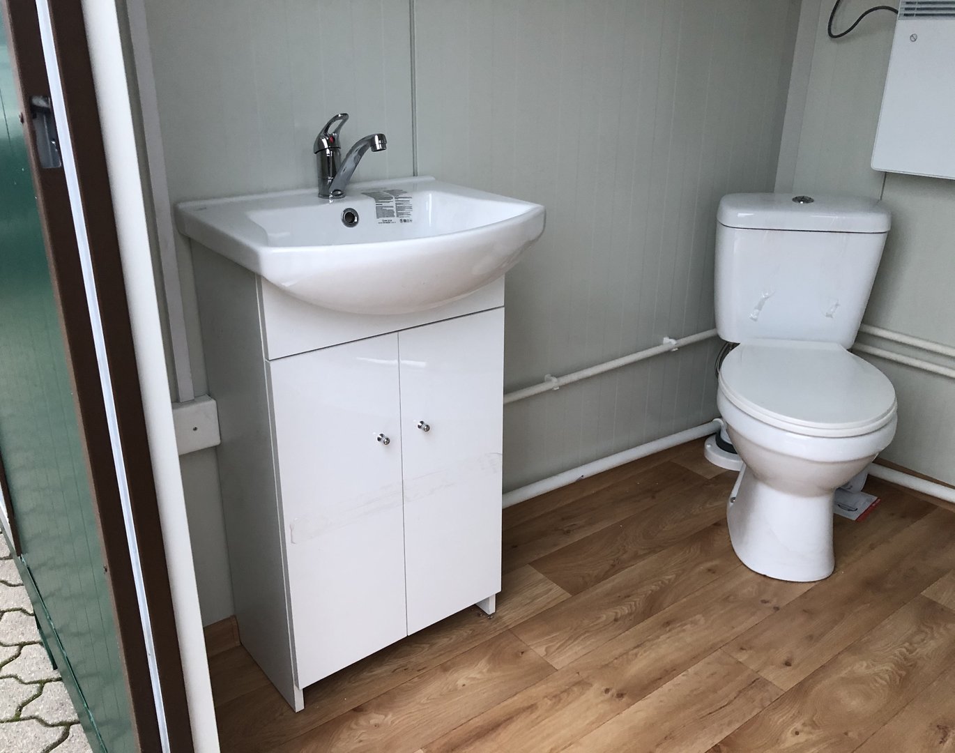 Contenedor de ducha de 4x2 metros