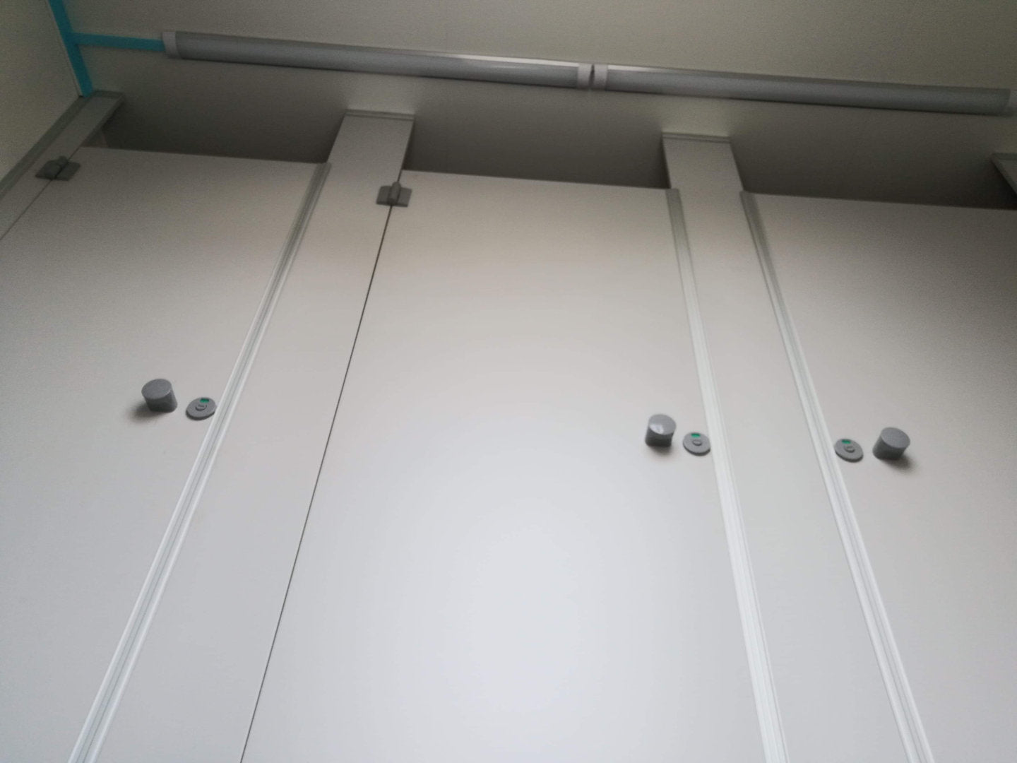 Remolque WC con doble WC 6x2,40 metros.