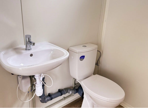 CONTENEDOR PABELLÓN COMERCIAL 3×7 GRANDES ESCAPARATES