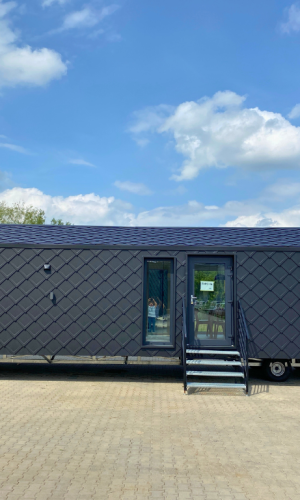 Casa movil black light