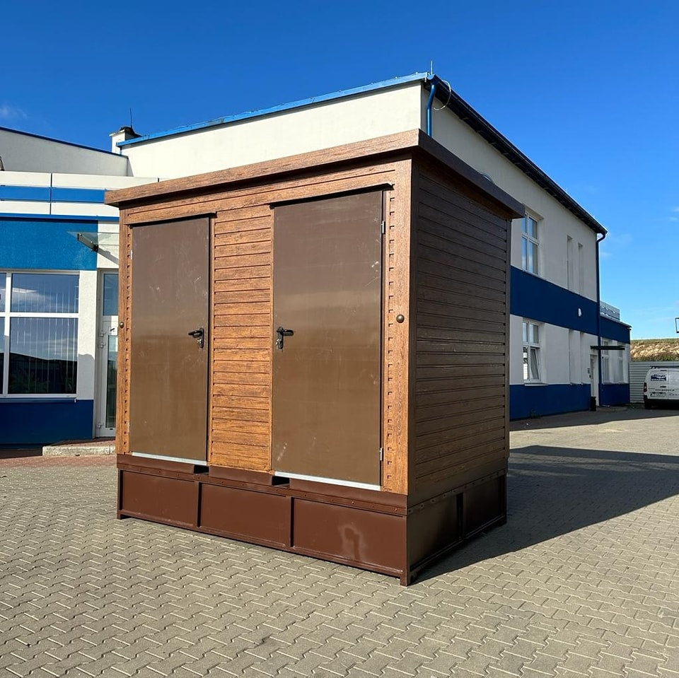 Contenedor sanitario con tanque de retención