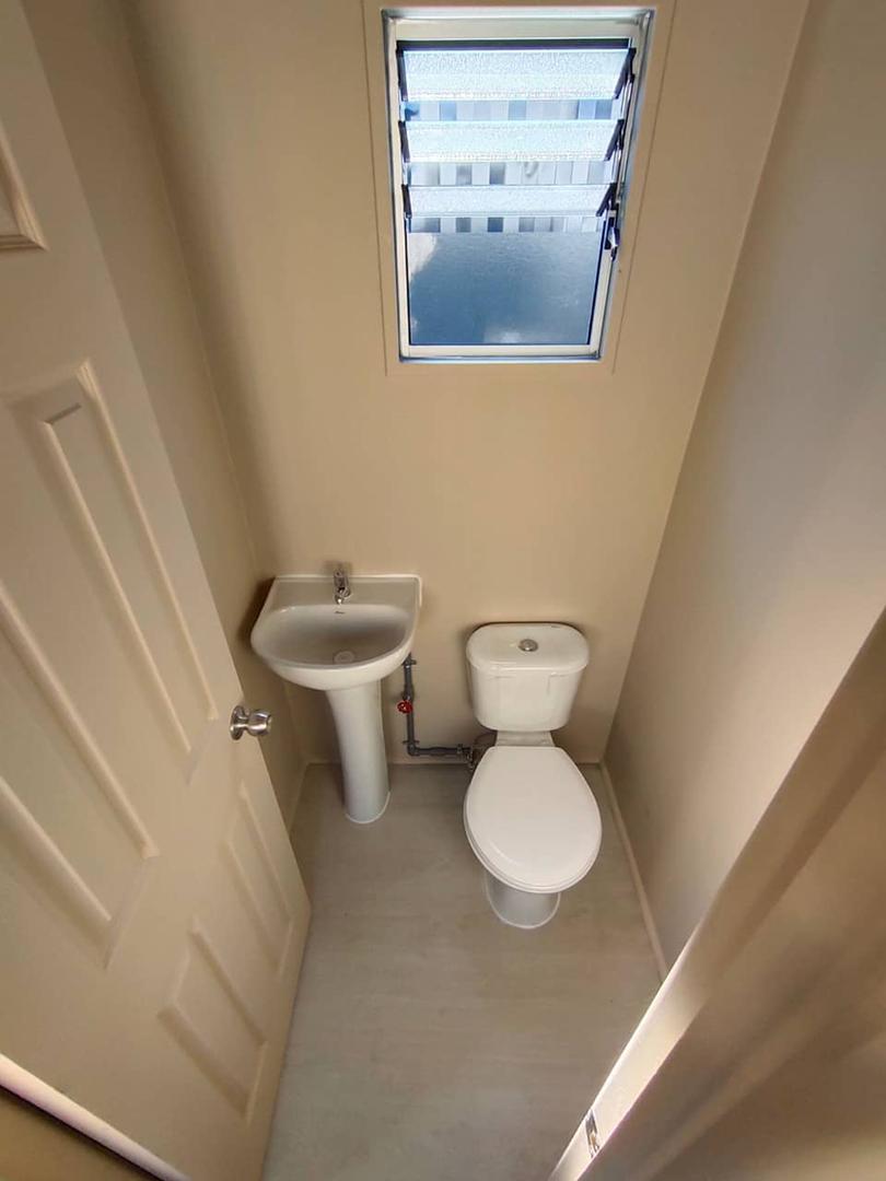 Módulo Oficina con baño 20 pies.