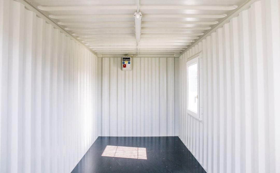 NUEVA OFICINA Y CONTENEDOR BASE HABITABLE