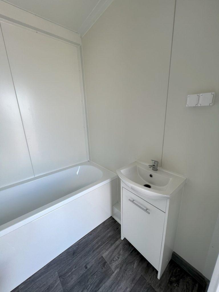 CONTENEDOR HABITABLE 700CM X 300CM