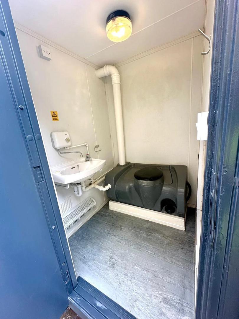 Oficina, Cantina, Aseo | Generador 10KVA | No 944 Bienestar estático | 24x9Ft | Cabina antivandalismo