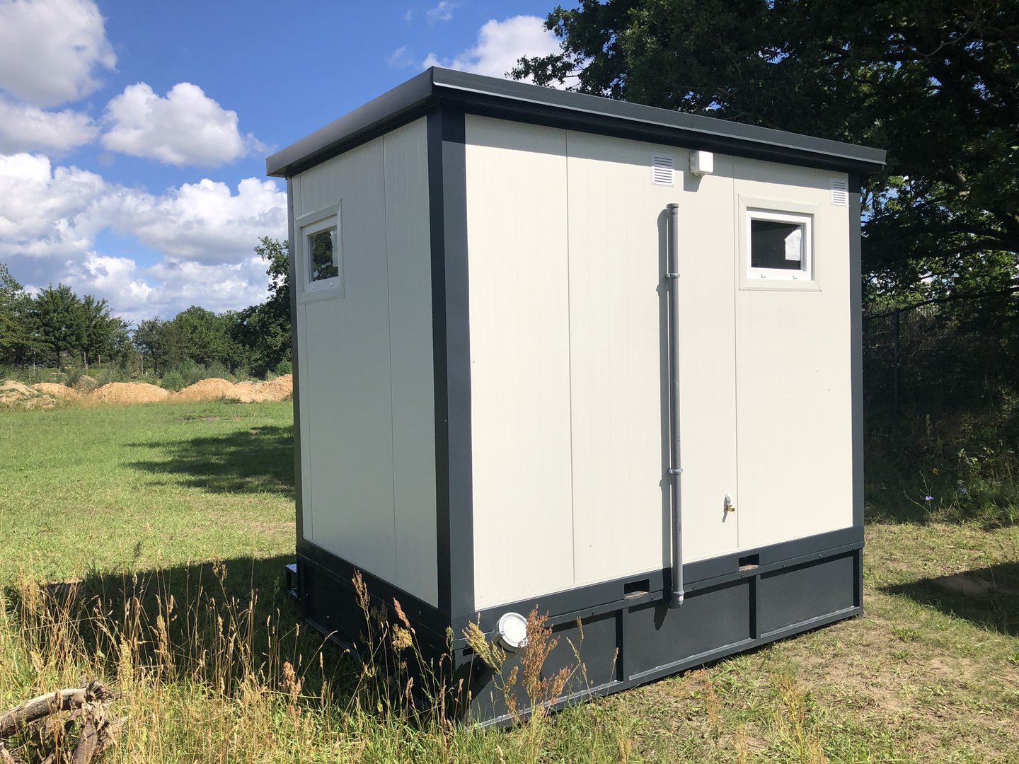 Contenedor sanitario - inodoro + ducha + cisterna