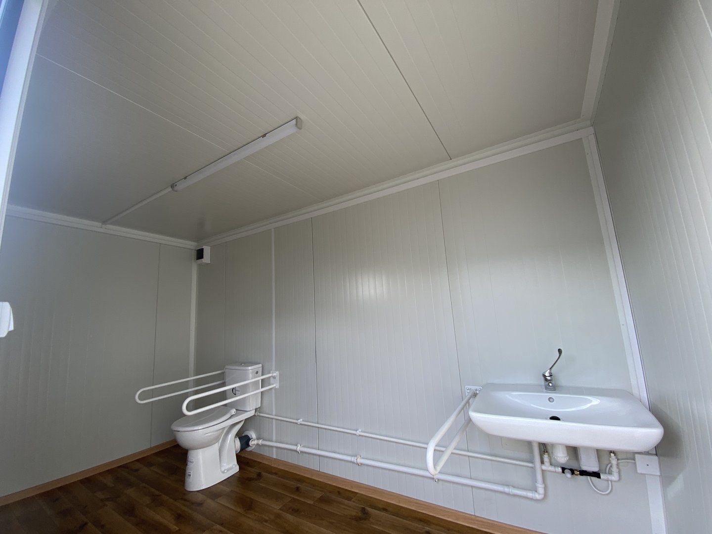 Contenedor de inodoro para discapacitados discapacitados inmediatamente