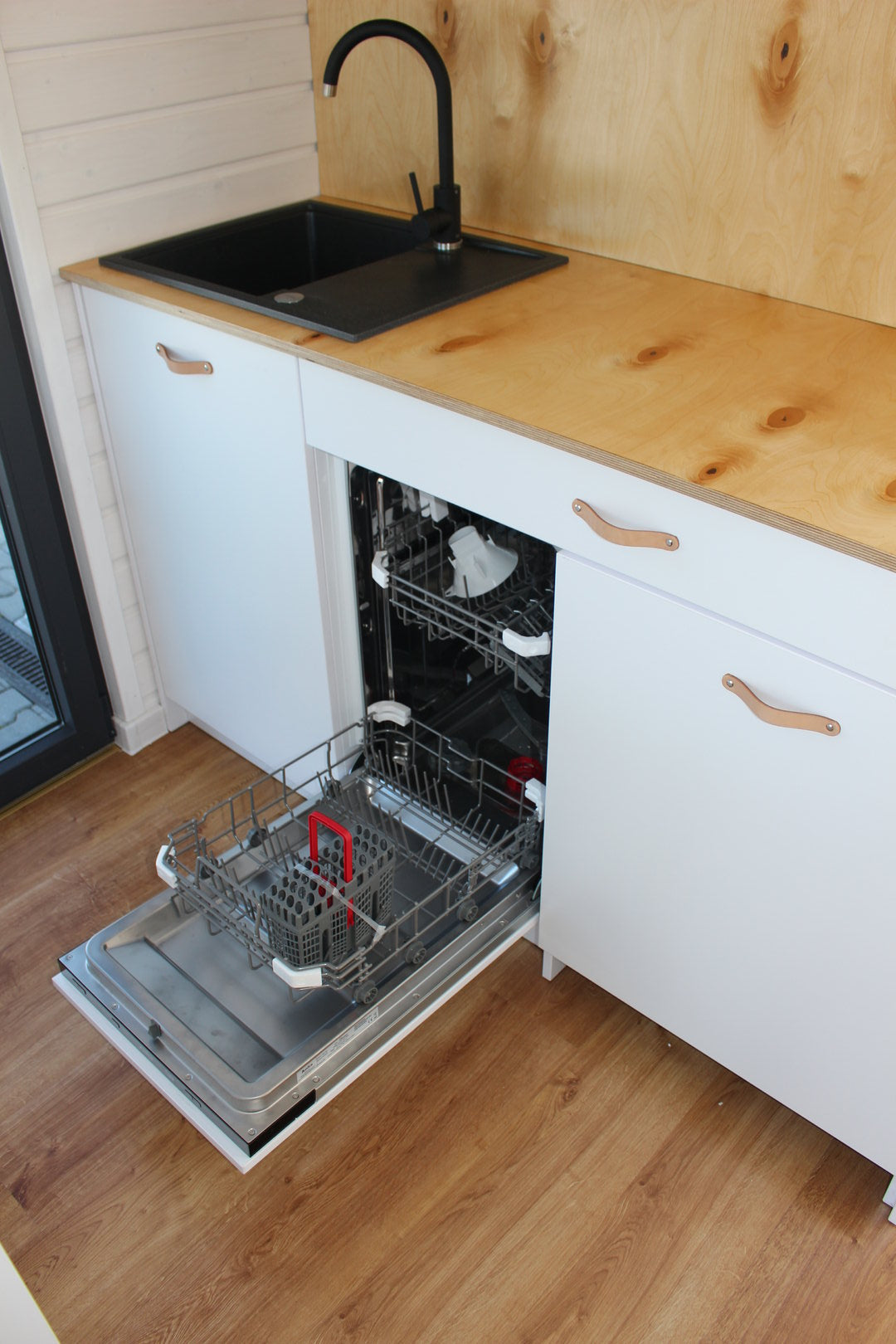 Minicasa llave en mano 10,90 x 2,90 m