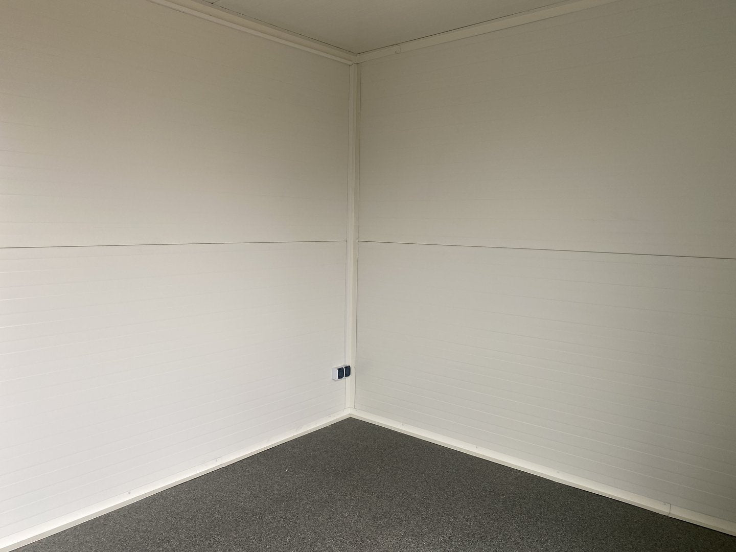 Contenedor de tienda/sala de ventas/contenedor de oficina tipo casa de jardín "Linz"