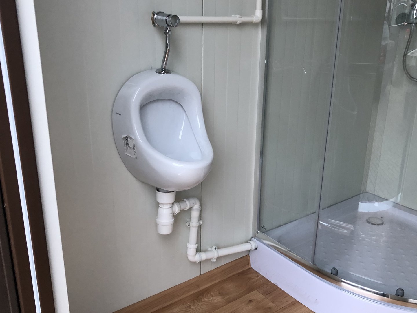 Contenedor de ducha de 4x2 metros