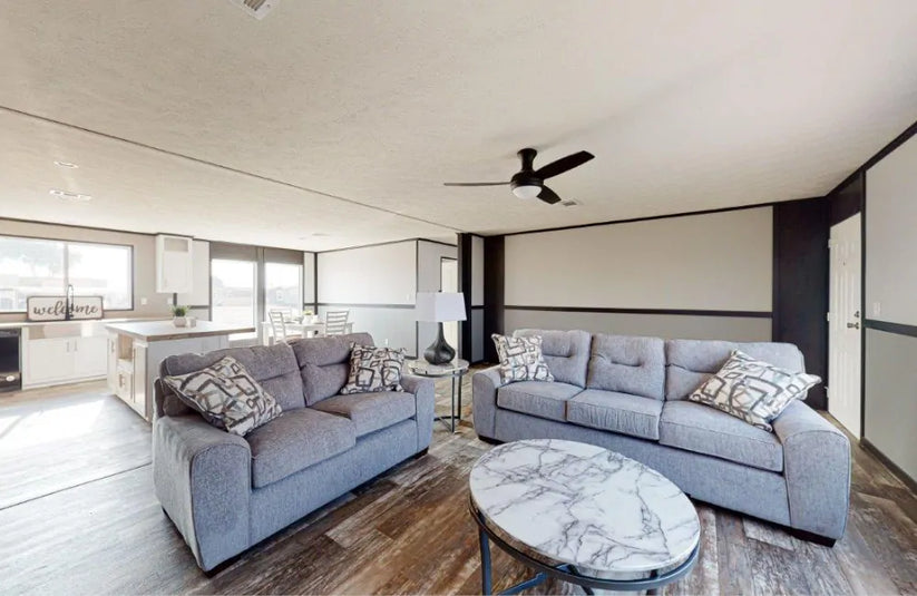 Este 3/2 The Anniversary 56