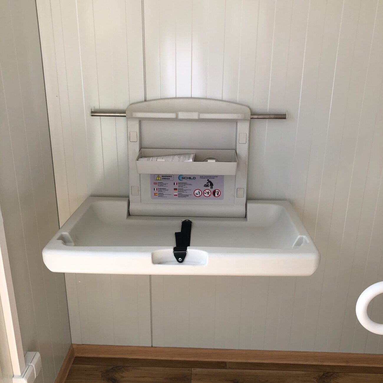 Contenedor de panel sándwich con aseo, aseo para discapacitados, 6,00×3,00