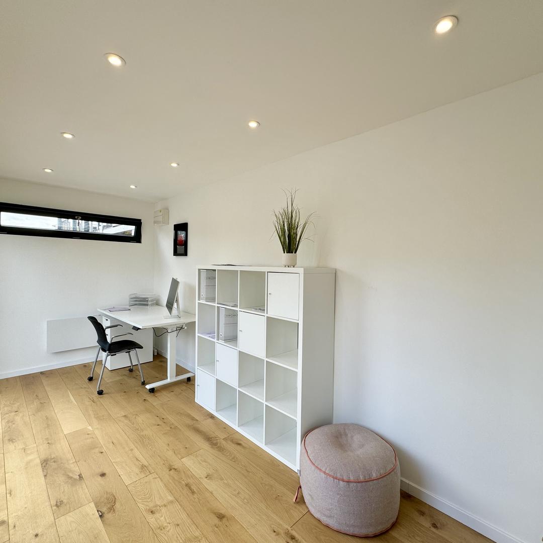 CONVERSIÓN PERSONALIZADA DE CONTENEDOR DE ENVÍO DE 20 x 8 pies | Edificio portátil | Oficina de jardín | N.º 935