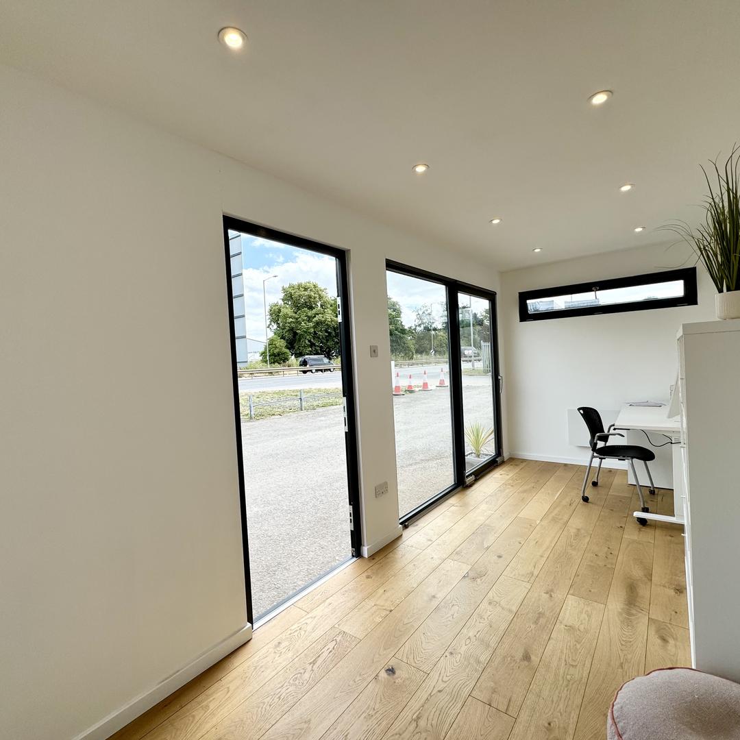 CONVERSIÓN PERSONALIZADA DE CONTENEDOR DE ENVÍO DE 20 x 8 pies | Edificio portátil | Oficina de jardín | N.º 935