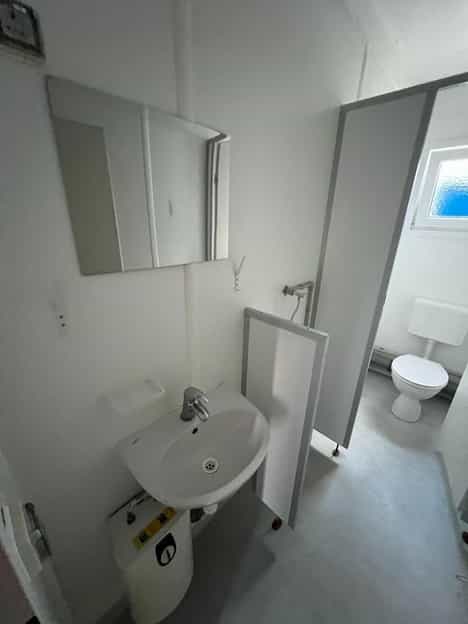 Contenedor de inodoro de 20'